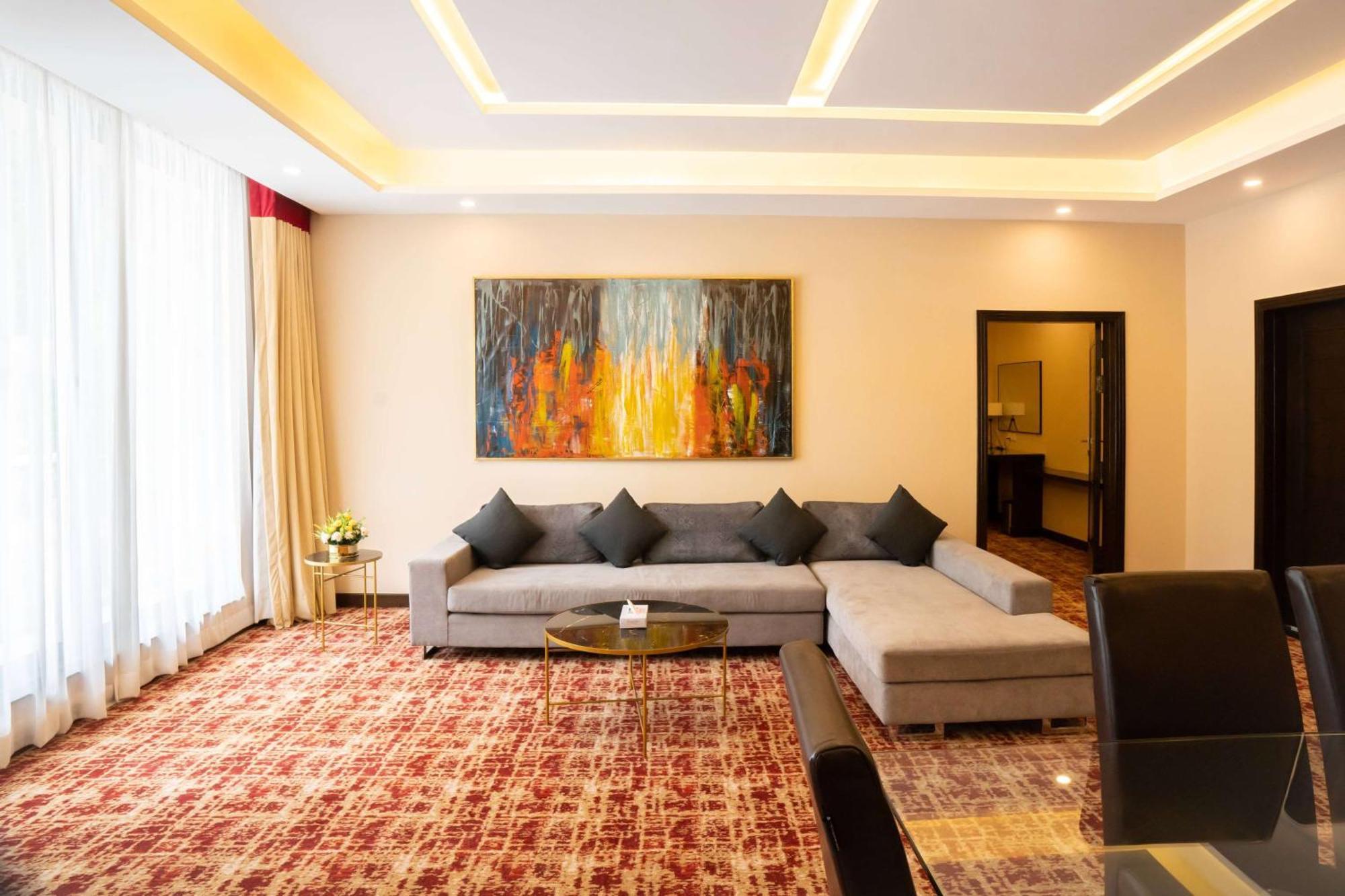 Ramada By Wyndham Murree Lower Topa Resort エクステリア 写真