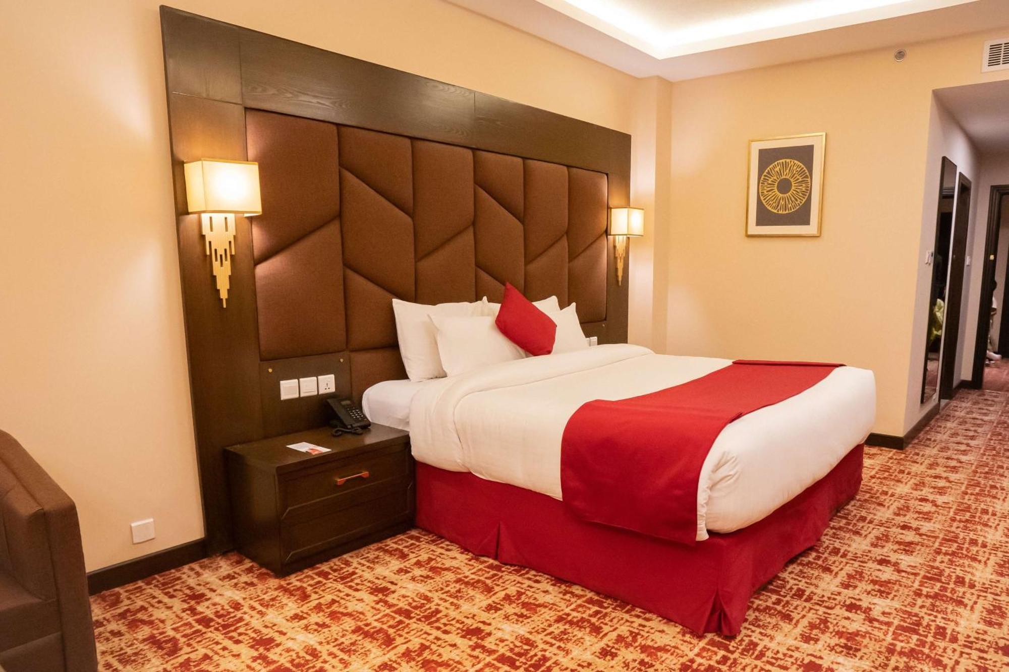 Ramada By Wyndham Murree Lower Topa Resort エクステリア 写真